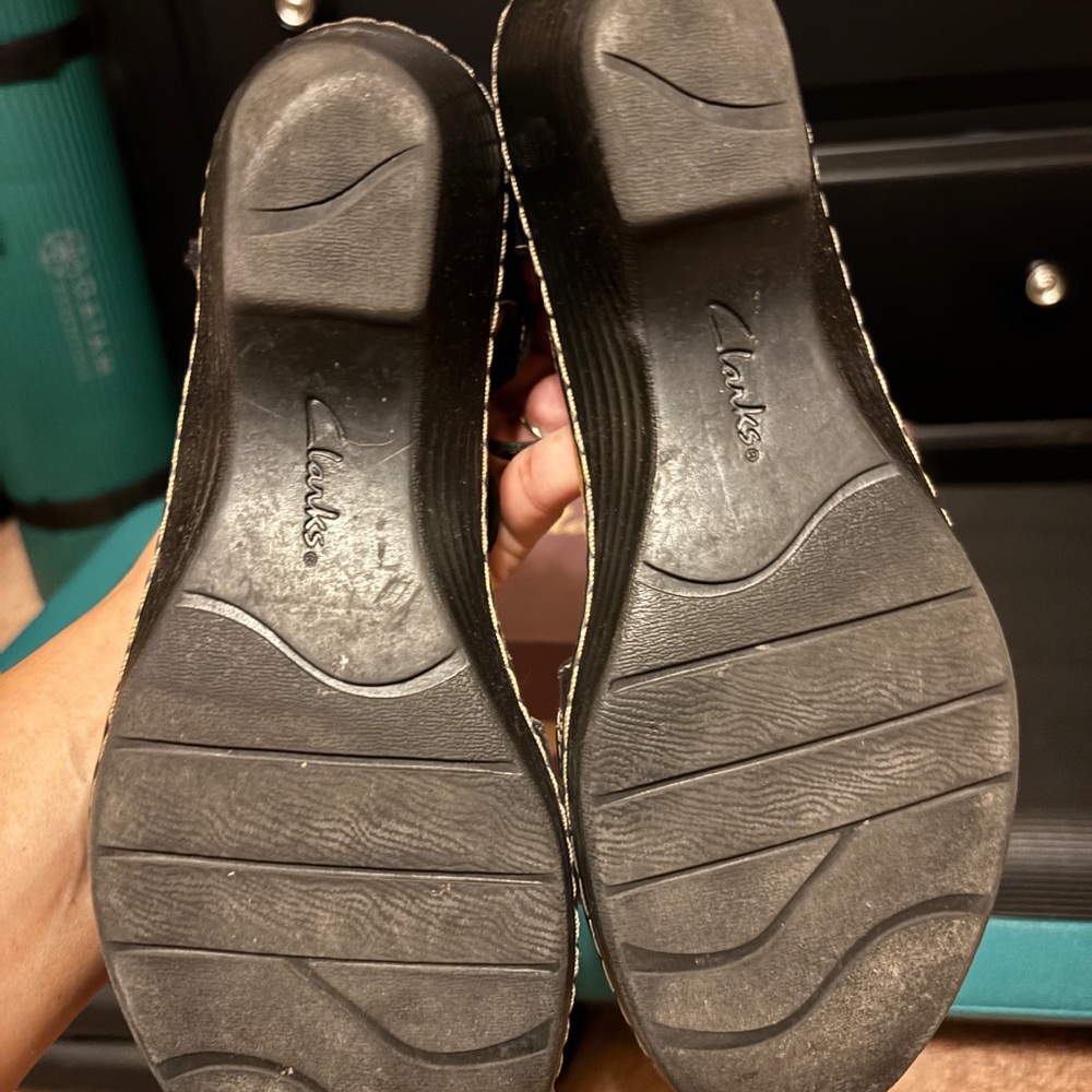 Clarks Black Strappy Women's Sandals - Picture 5 of 5
